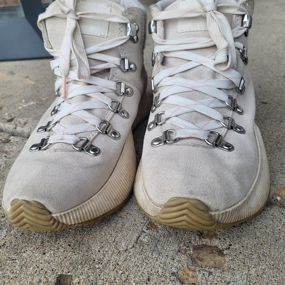 Sorel Out N About III Conquest Waterproof Suede Boot Shoes NL4435-191 Womens 8 - Picture 2 of 13